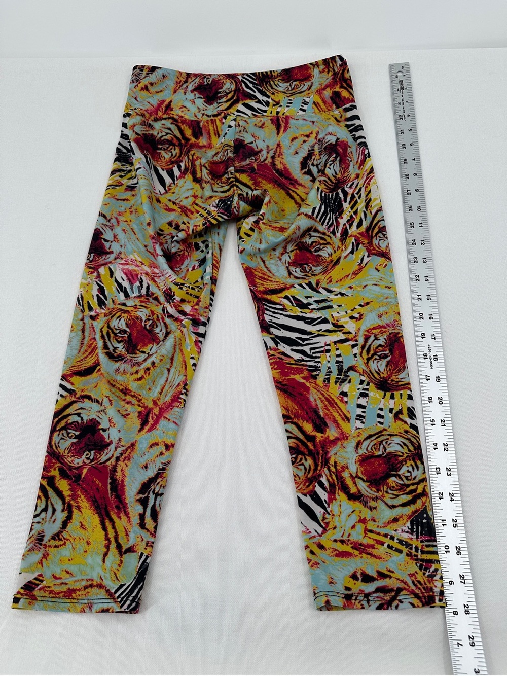 Capri Pop Art Tiger 🐯 Print Cropped Leggings Multicolored Graphic  RAWR! - Picture 5 of 5